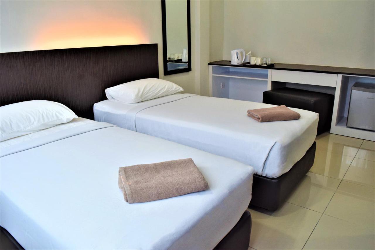 Budget Double or Twin Room,1333081304:JPEG